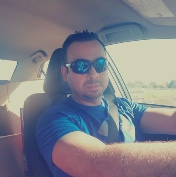 Meet your Posher, Abelardo - Picture 1 of 1